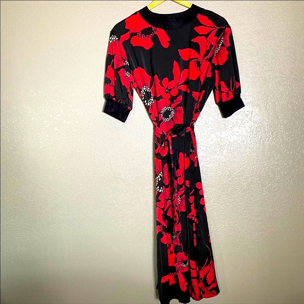 Women’s Medium * Floral Dress * NWT
